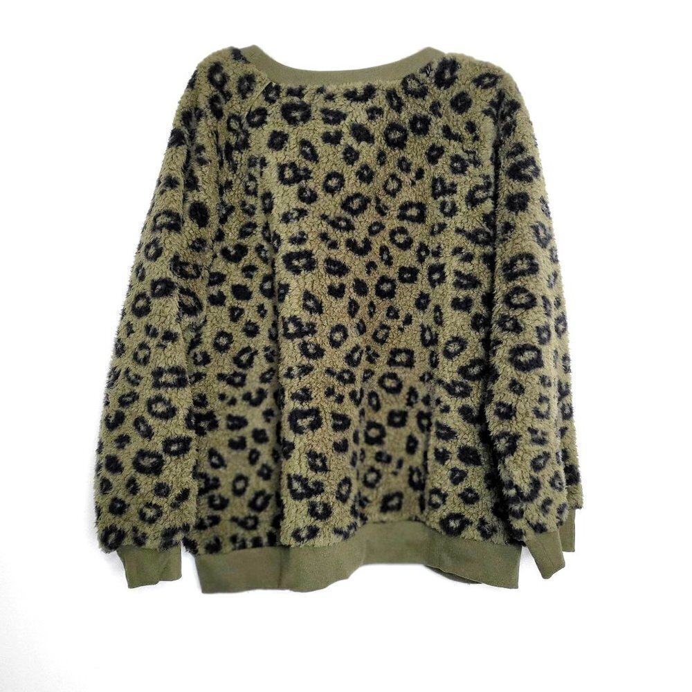 Workshop Republic Clothing Top Leopard Green Sherpa Sweatshirt Women SIze 2X - Picture 4 of 13